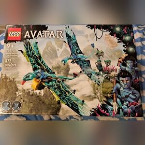 LEGO Avatar Set with Blue and Green Creatures